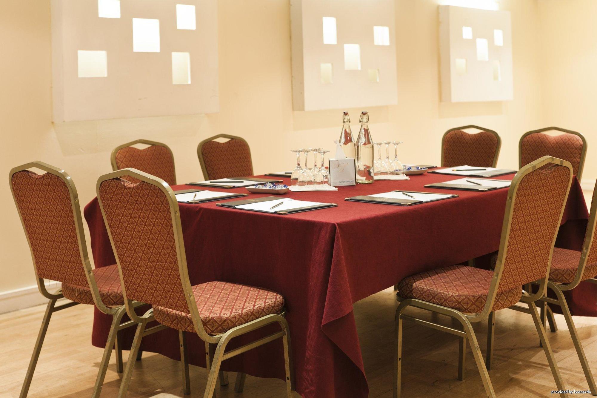 Limerick Junction Pery'S Hotel מראה חיצוני תמונה